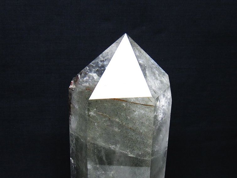 1.9Kg グリーンファントム 六角柱 台座付属 一点物 152-3858