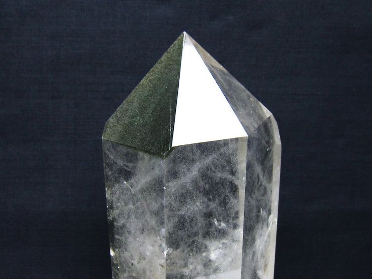 1.5Kg グリーンファントム 六角柱 台座付属 一点物 152-3889