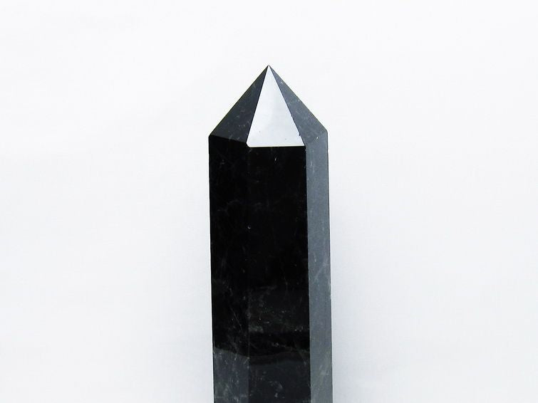 1.8Kg モリオン 黒水晶 六角柱 台座付属 一点物 152-4015