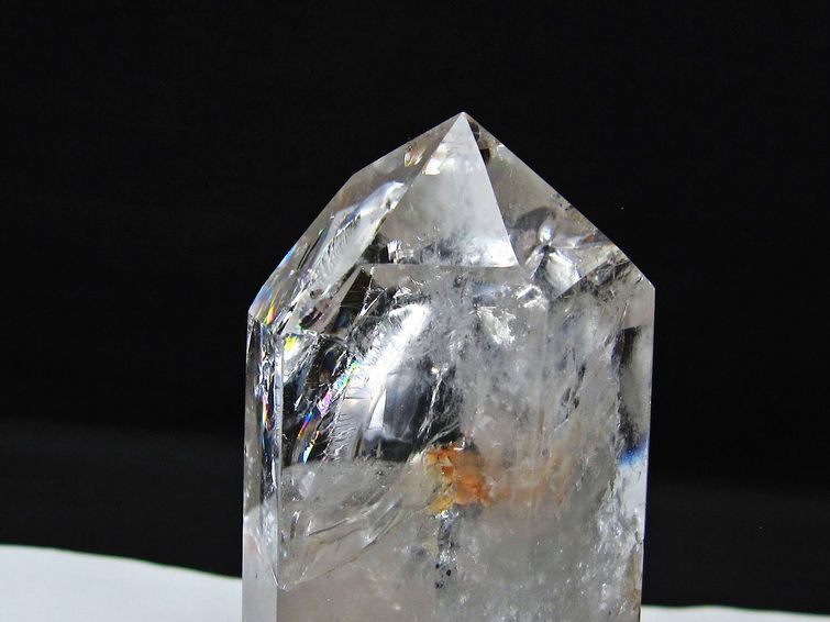 水晶 六角柱 虹入り 水晶 ポイント 台座付属 置物 原石 一点物 152-4513