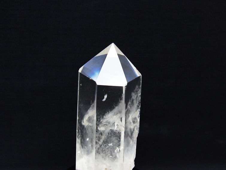 水晶 六角柱 水晶 ポイント 原石 置物 台座付属 一点物 152-4608