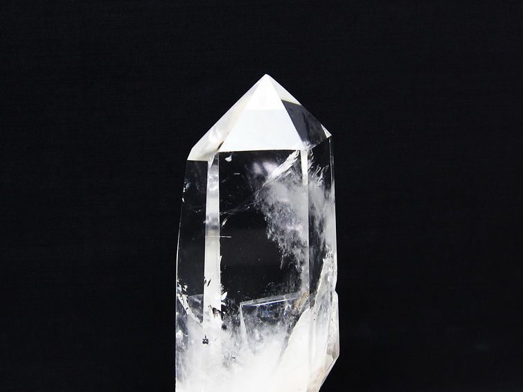 水晶 六角柱 水晶 ポイント 原石 置物 虹入り 台座付属 一点物 152-4636
