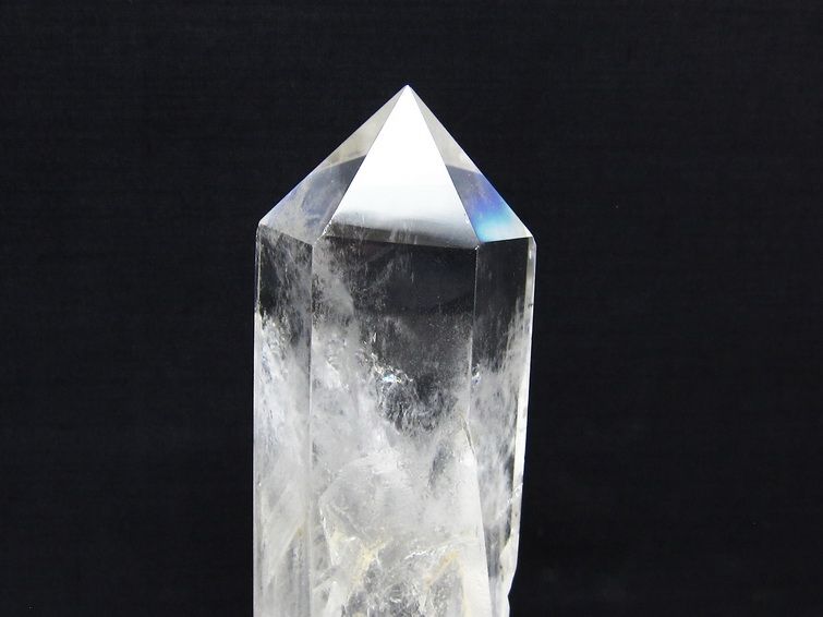 水晶 六角柱 水晶 ポイント 原石 置物 台座付属 一点物 152-4641