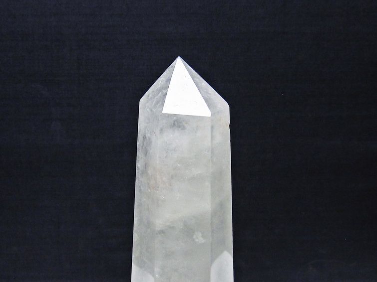 水晶 六角柱 水晶 ポイント 原石 置物 台座付属 一点物 152-4652