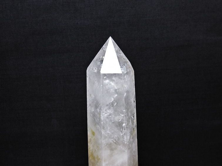 水晶 六角柱 水晶 ポイント 原石 置物 台座付属 一点物 152-4677