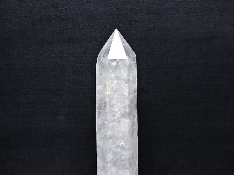 水晶 六角柱 水晶 ポイント 原石 置物 台座付属 一点物 152-4683