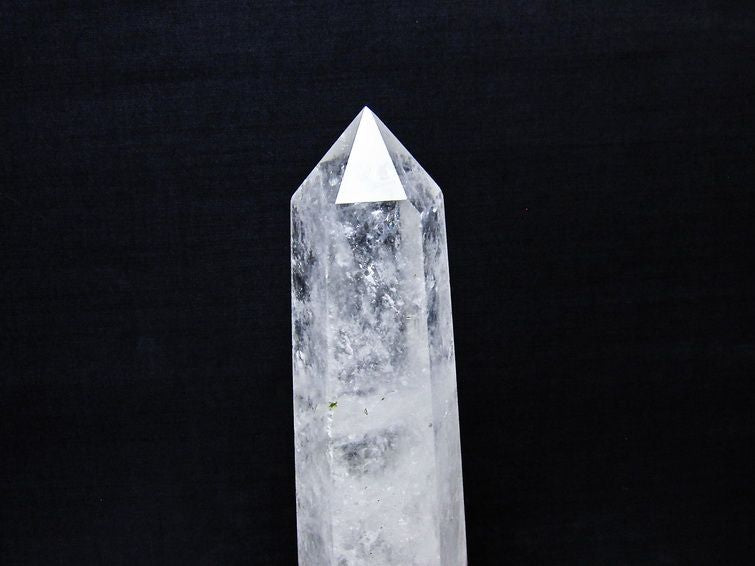 水晶 六角柱 水晶 ポイント 原石 置物 台座付属 一点物 152-4700