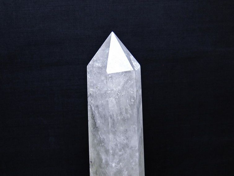 水晶 六角柱 水晶 ポイント 原石 置物 台座付属 一点物 152-4704