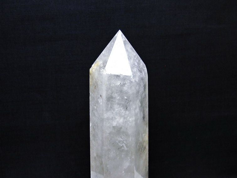 1Kg 水晶 六角柱 水晶 ポイント 原石 置物 台座付属 一点物 152-4717