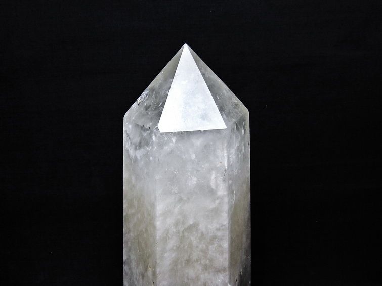 2Kg 水晶 六角柱 水晶 ポイント 原石 置物 台座付属 一点物 152-4726