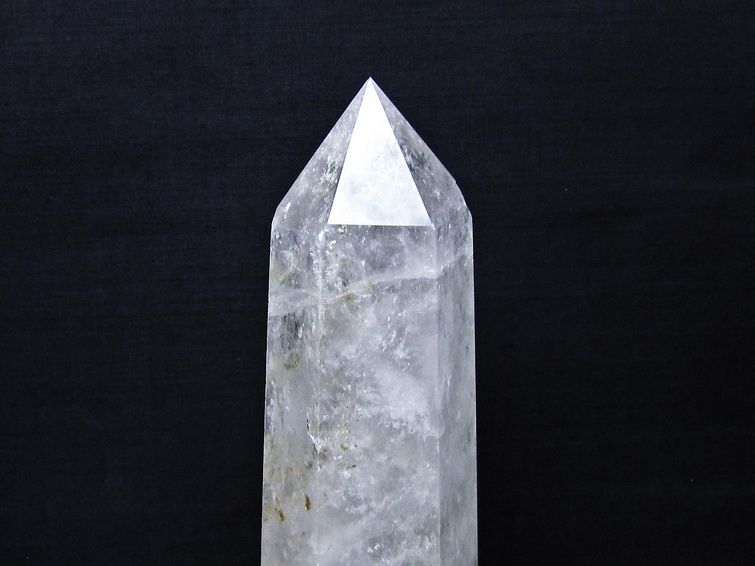 1.3Kg 水晶 六角柱 水晶 ポイント 原石 置物 台座付属 一点物 152-4736