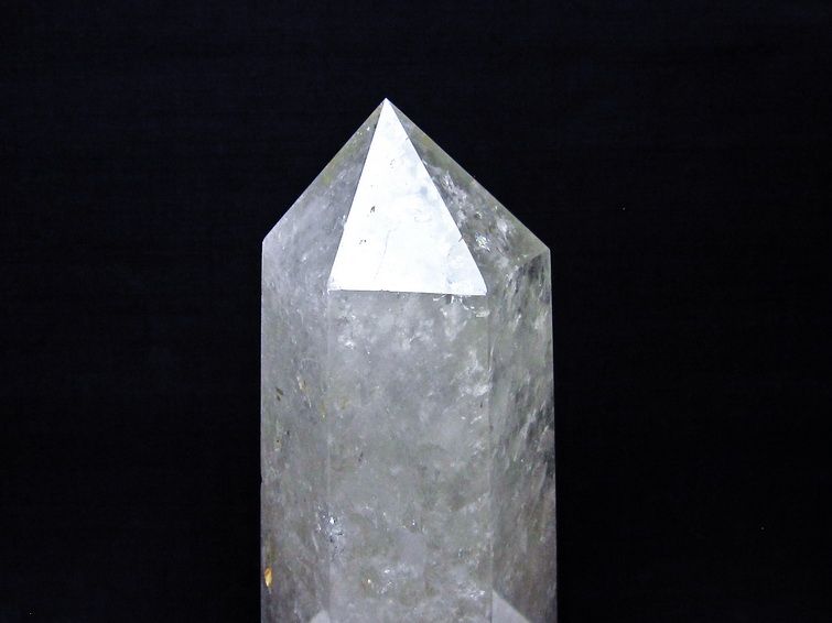 1.3Kg 水晶 六角柱 水晶 ポイント 原石 置物 台座付属 一点物 152-4740