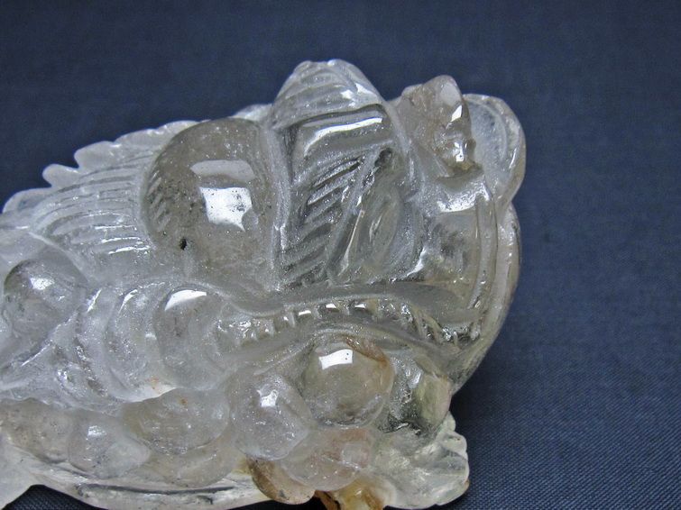 水晶 手彫り-卓上置物-キンセン-金蟾 ガーデンクォーツ 一点物 154-117