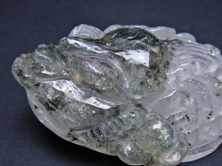 水晶 手彫り-卓上置物-キンセン-金蟾 ガーデンクォーツ 一点物 154-95