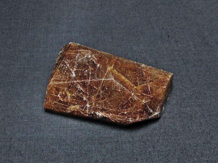 ルチルクォーツ入り 水晶 原石 ルチル 一点物 171-3693