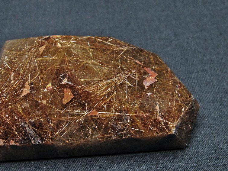 ルチルクォーツ入り 水晶 原石 ルチル 一点物 171-3703