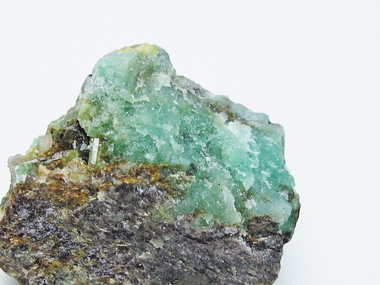 エメラルド 原石 一点物 171-5479