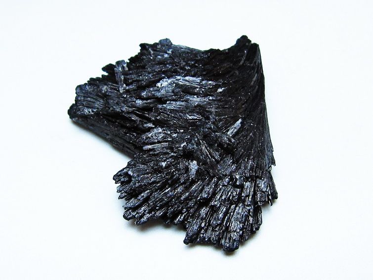 ブラック カイヤナイト 原石 一点物 171-7523