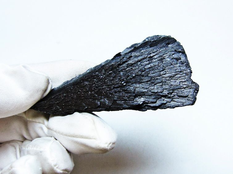ブラック カイヤナイト 原石 一点物 171-7535