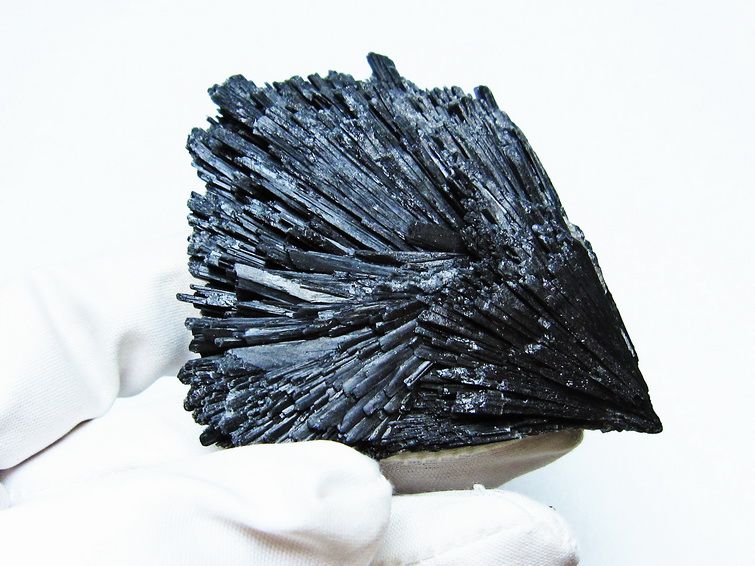 ブラック カイヤナイト 原石 一点物 171-7551