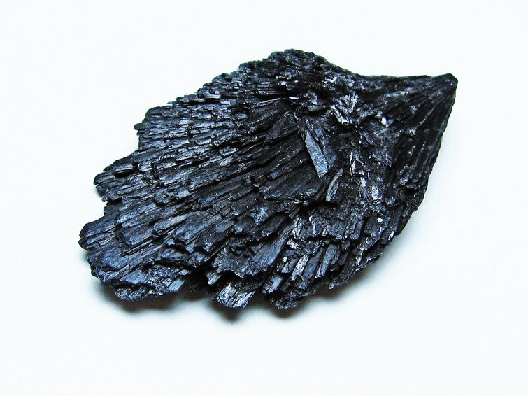 ブラック カイヤナイト 原石 一点物 171-7552