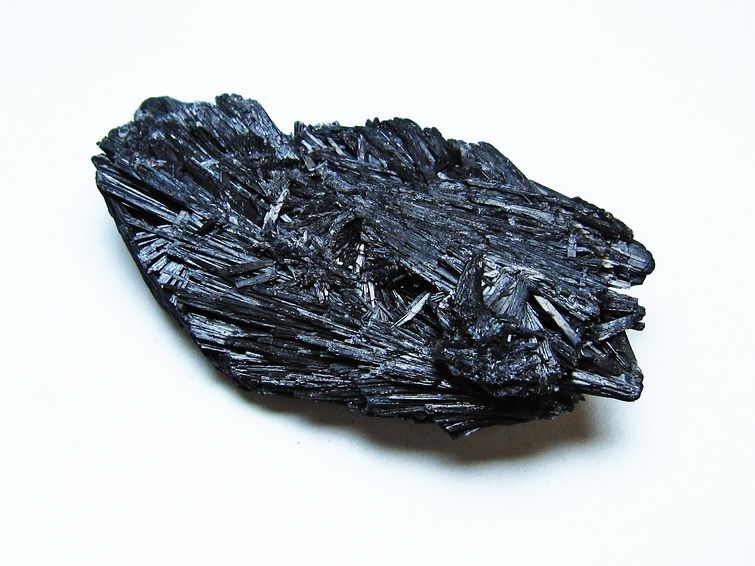ブラック カイヤナイト 原石 一点物 171-7555