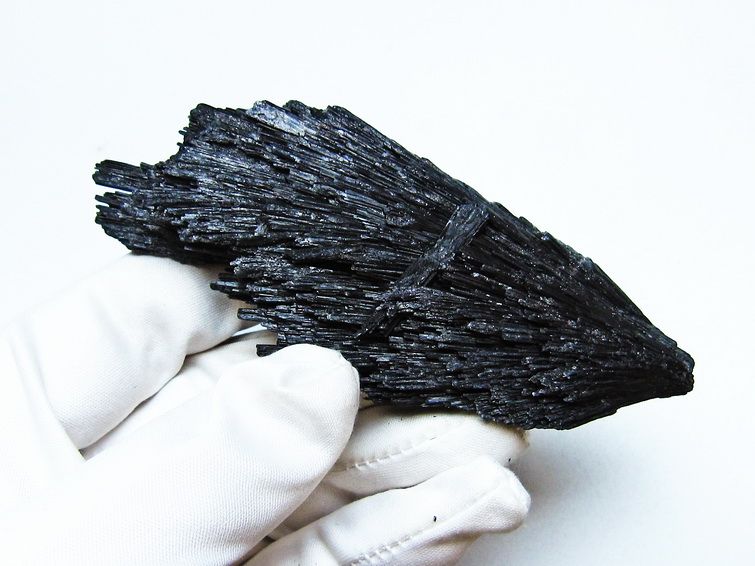 ブラック カイヤナイト 原石 一点物 171-7558