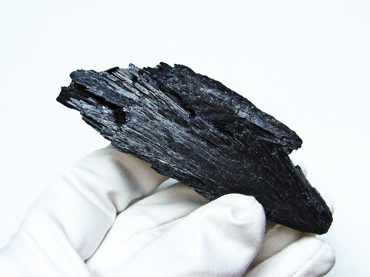 ブラック カイヤナイト 原石 一点物 171-7585