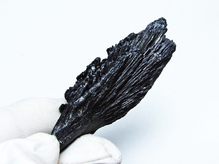 ブラック カイヤナイト 原石 一点物 171-7588