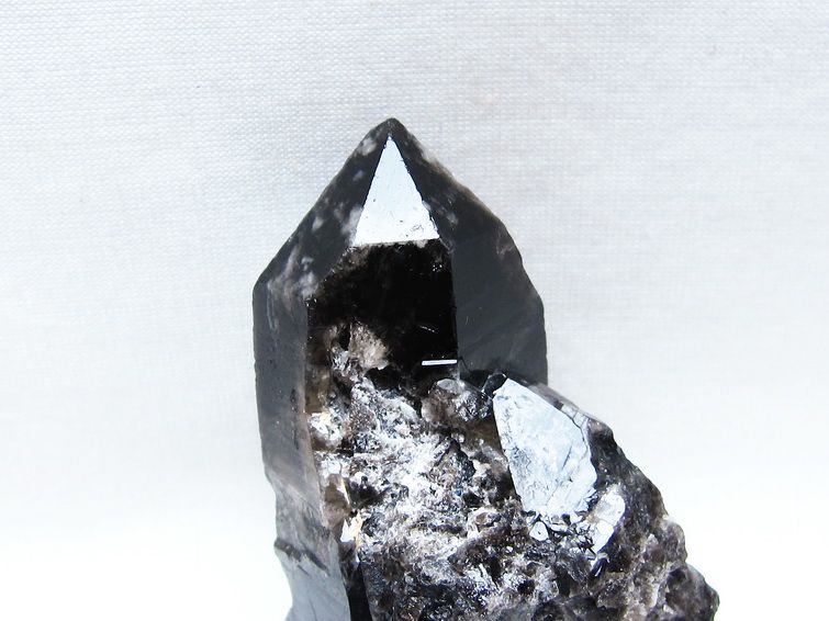 モリオン 黒水晶 原石 山東省産 一点物 171-9834