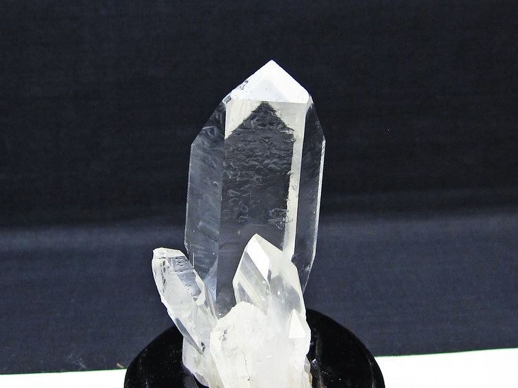 水晶 クラスター マダガスカル産 台座付属 水晶 原石 一点物 172-4338