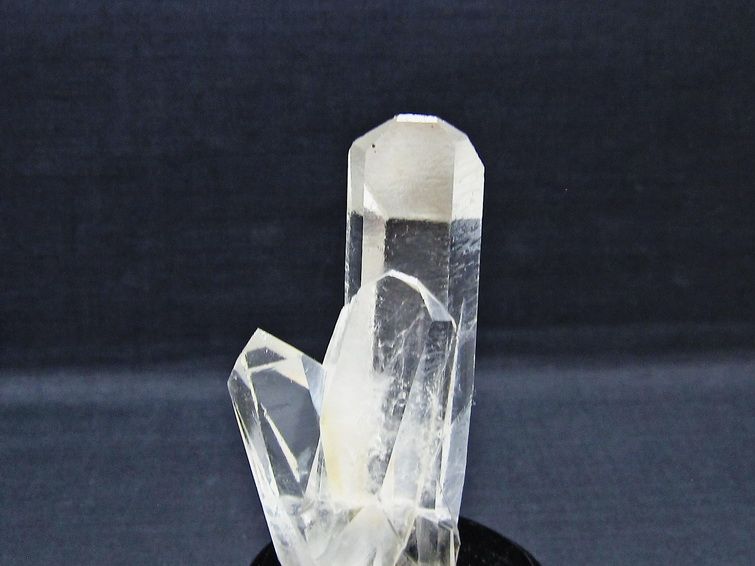 水晶 クラスター マダガスカル産 台座付属 水晶 原石 一点物 172-4341