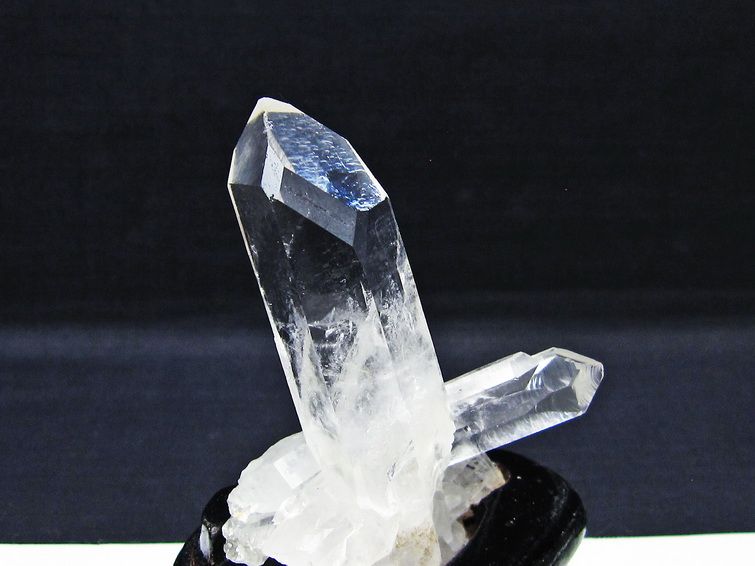 水晶 クラスター マダガスカル産 台座付属 水晶 原石 一点物 172-4342