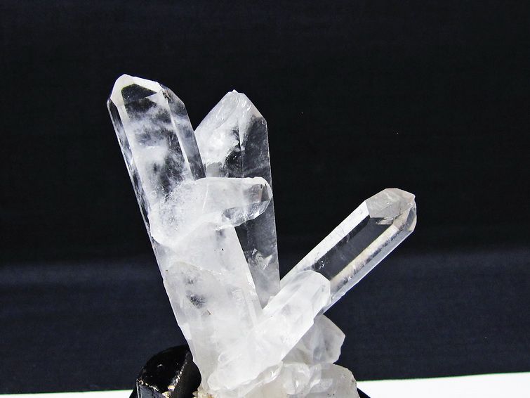 水晶 クラスター マダガスカル産 台座付属 水晶 原石 一点物 172-4351