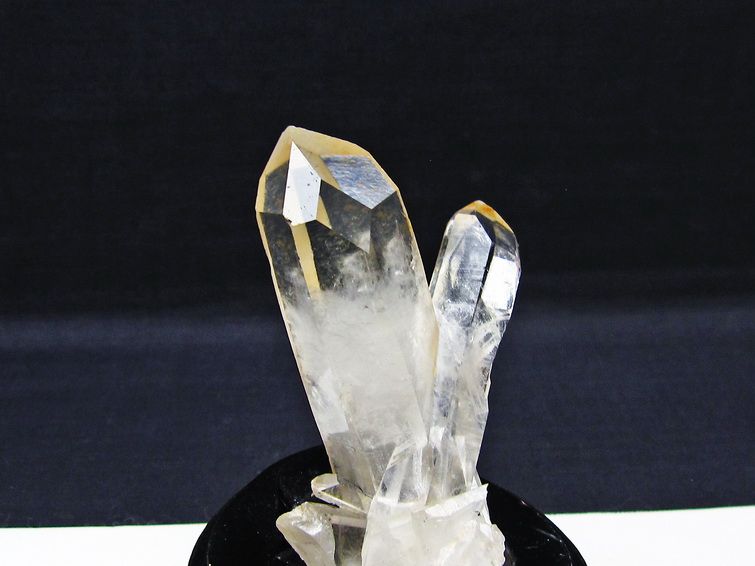 水晶 クラスター マダガスカル産 台座付属 水晶 原石 一点物 172-4356