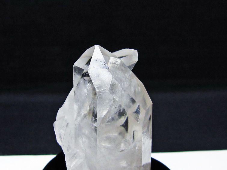 水晶 クラスター マダガスカル産 台座付属 水晶 原石 一点物 172-4358