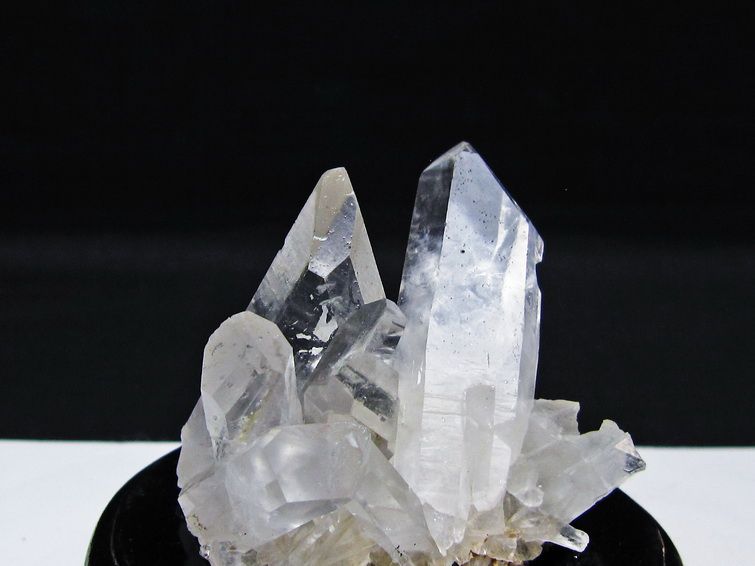水晶 クラスター マダガスカル産 台座付属 水晶 原石 一点物 172-4366