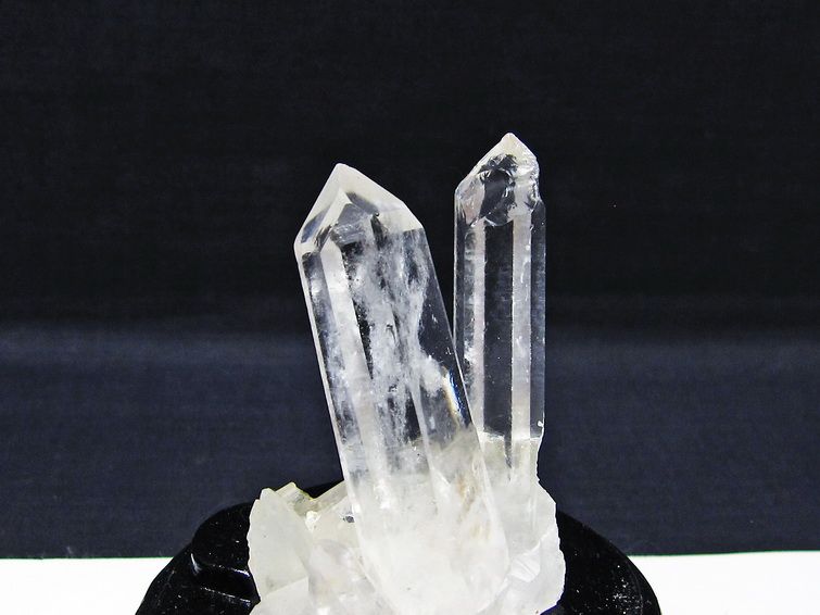 水晶 クラスター マダガスカル産 台座付属 水晶 原石 一点物 172-4368