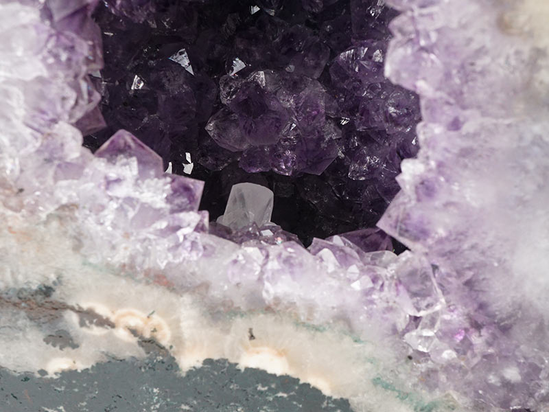 6.5Kg アメジストドーム ブラジル産 原石 置物 アメジスト ドーム amethyst ジオード 一点物 174-1844