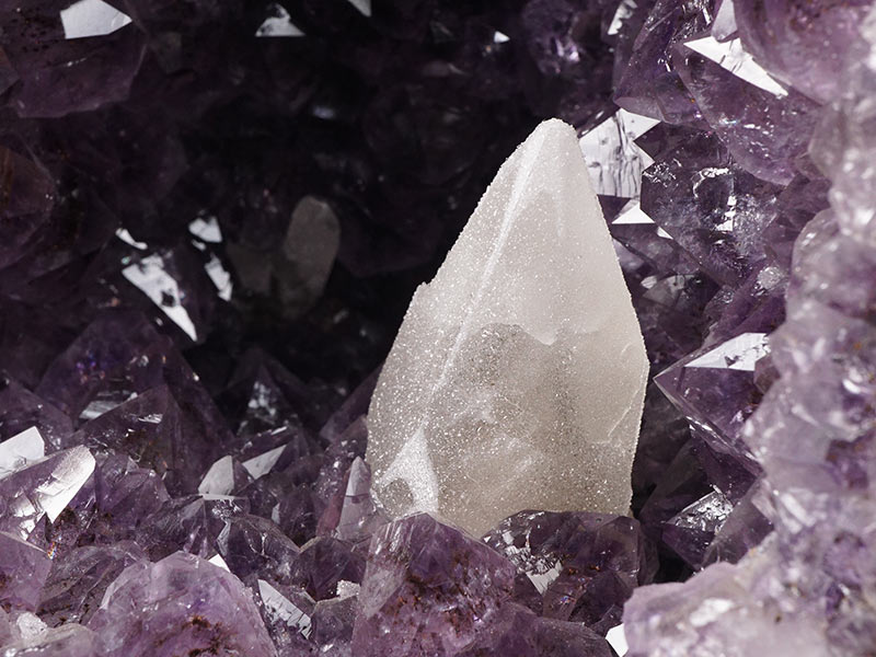 16Kg アメジストドーム ブラジル産 アメジスト ドーム 原石 amethyst 風水 dome カルサイト付き 一点物 174-1900
