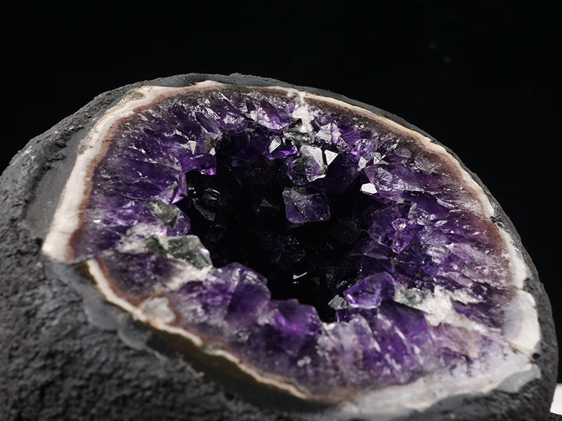 1.6Kg アメジストドーム ウルグアイ産 アメジスト サークルジオード 原石 amethyst 一点物 174-1980