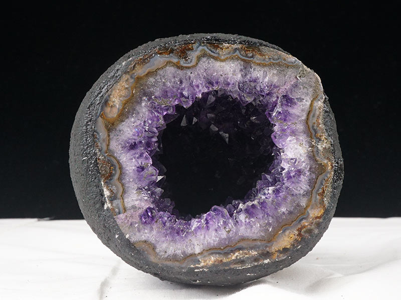 1.8Kg アメジストドーム ウルグアイ産 アメジスト サークルジオード 原石 amethyst 一点物 174-1981