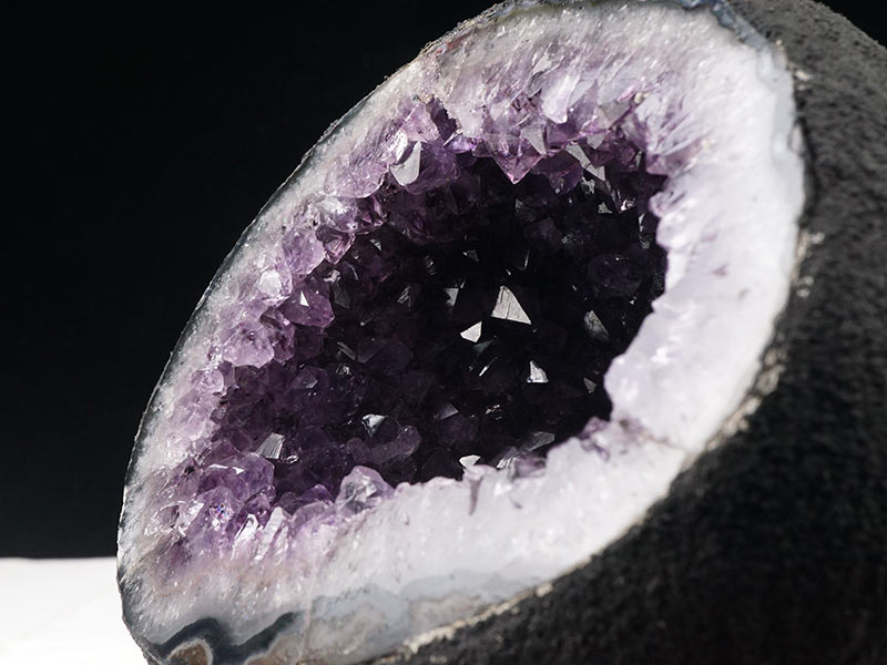 2.7Kg アメジストドーム ウルグアイ産 アメジスト サークルジオード 原石 amethyst 一点物 174-1985