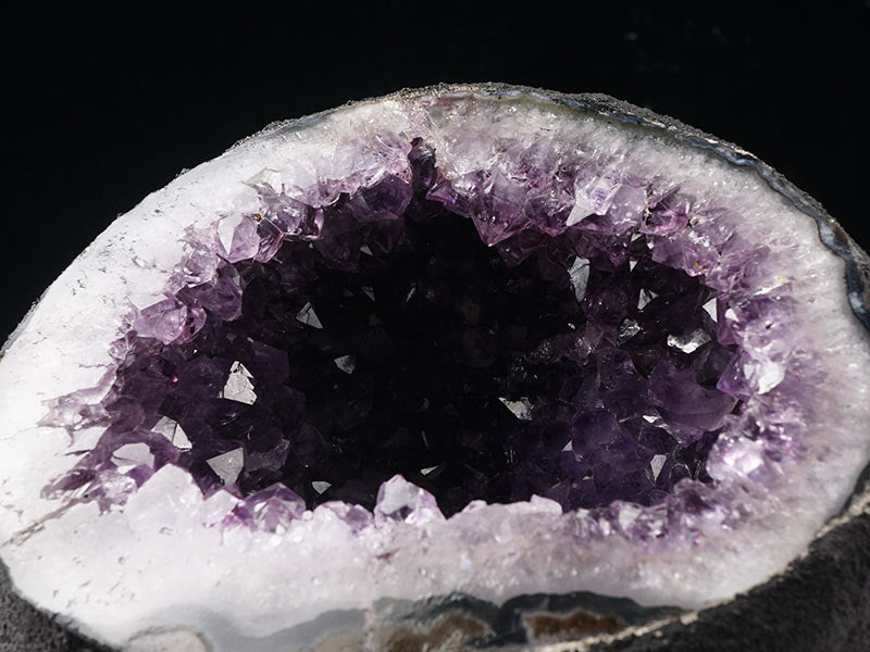 2.7Kg アメジストドーム ウルグアイ産 アメジスト サークルジオード 原石 amethyst 一点物 174-1985