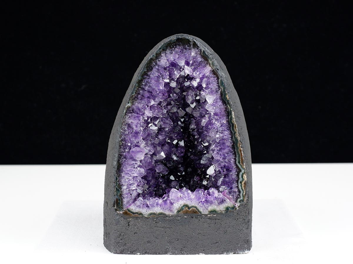 アメジストドーム 1.8Kg ウルグアイ産 ジオード カペーラ amethyst 一点物 174-2175