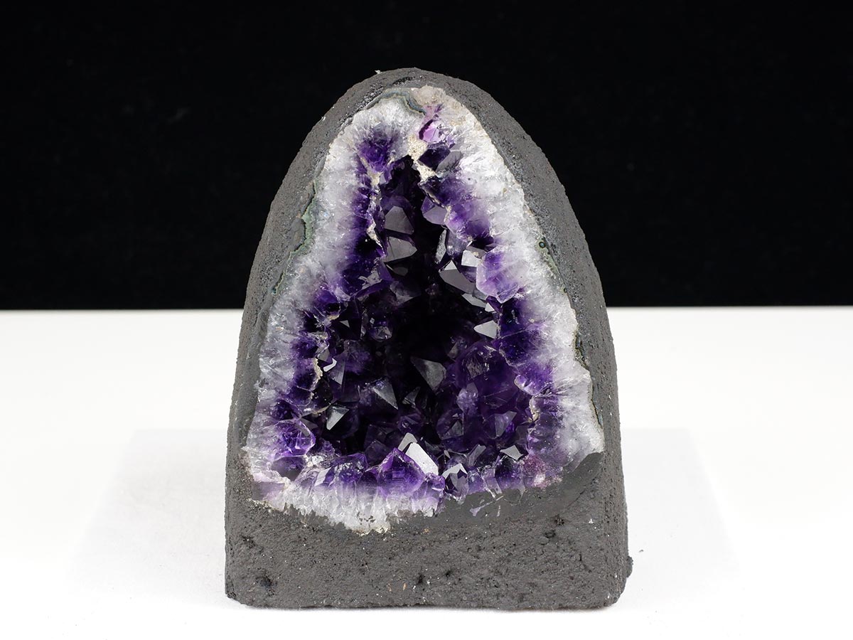アメジストドーム 2.1Kg ウルグアイ産 ジオード カペーラ amethyst 一点物 174-2182