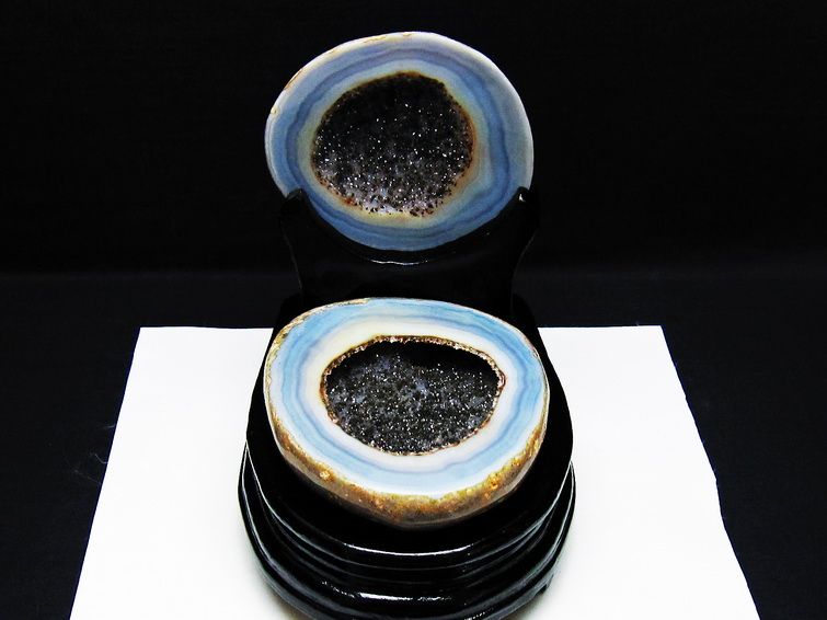 トレジャーメノウ アゲート 台座付属 原石 置物 一点物 175-1393