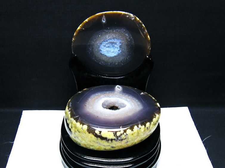 1.9Kg トレジャーメノウ アゲート ジオード 台座付属 一点物 175-1505