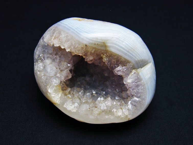 アゲート ジオード 原石 晶洞 一点物 181-3245