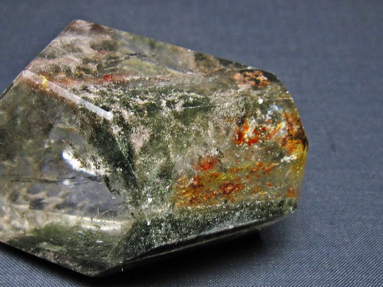 グリーンファントム 原石 ファントムクォーツ 一点物 181-4644